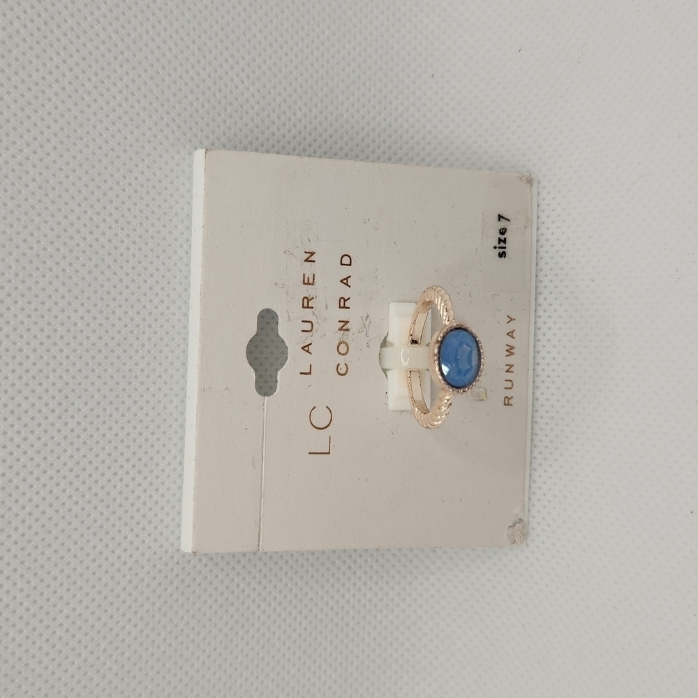 LC Lauren Conrad Runway Collection Blue Oval Stone Textured Ring Size 7 NWT